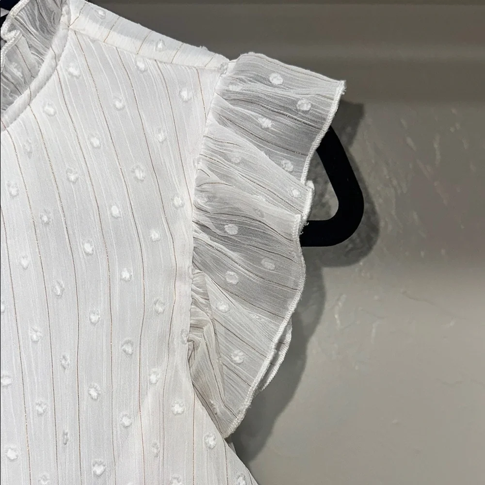 White Ruffled Sleeveless Blouse - Picture 4 of 6